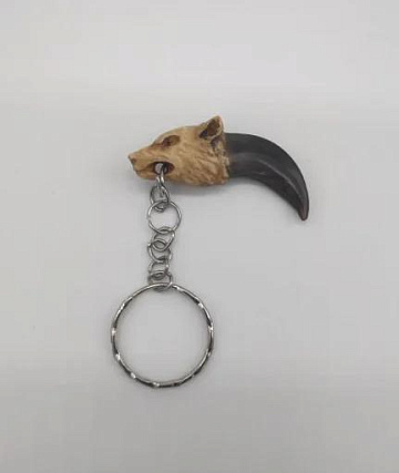 Фото Коготь волка с головой из рога лося