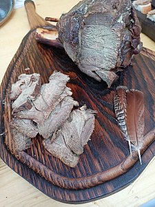 Превью Рулька кабана (пряная в пивном маринаде) п/к